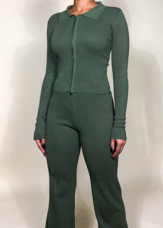 Casual wear
Lounge outfit
Streetwear fashion
Everyday chic
Travel outfit
Cozy fall fashion
Weekend look
Zip-up top set
Matching two-piece set
Ribbed knit outfit
Fitted zip cardigan
Long sleeve crop jacket
High-waisted flare pants
Minimalist chic set
Effortless fashion
Modern and trendy
Sleek and fitted look
Relaxed yet stylish
Timeless basics
Versatile and comfy
Sophisticated streetwear