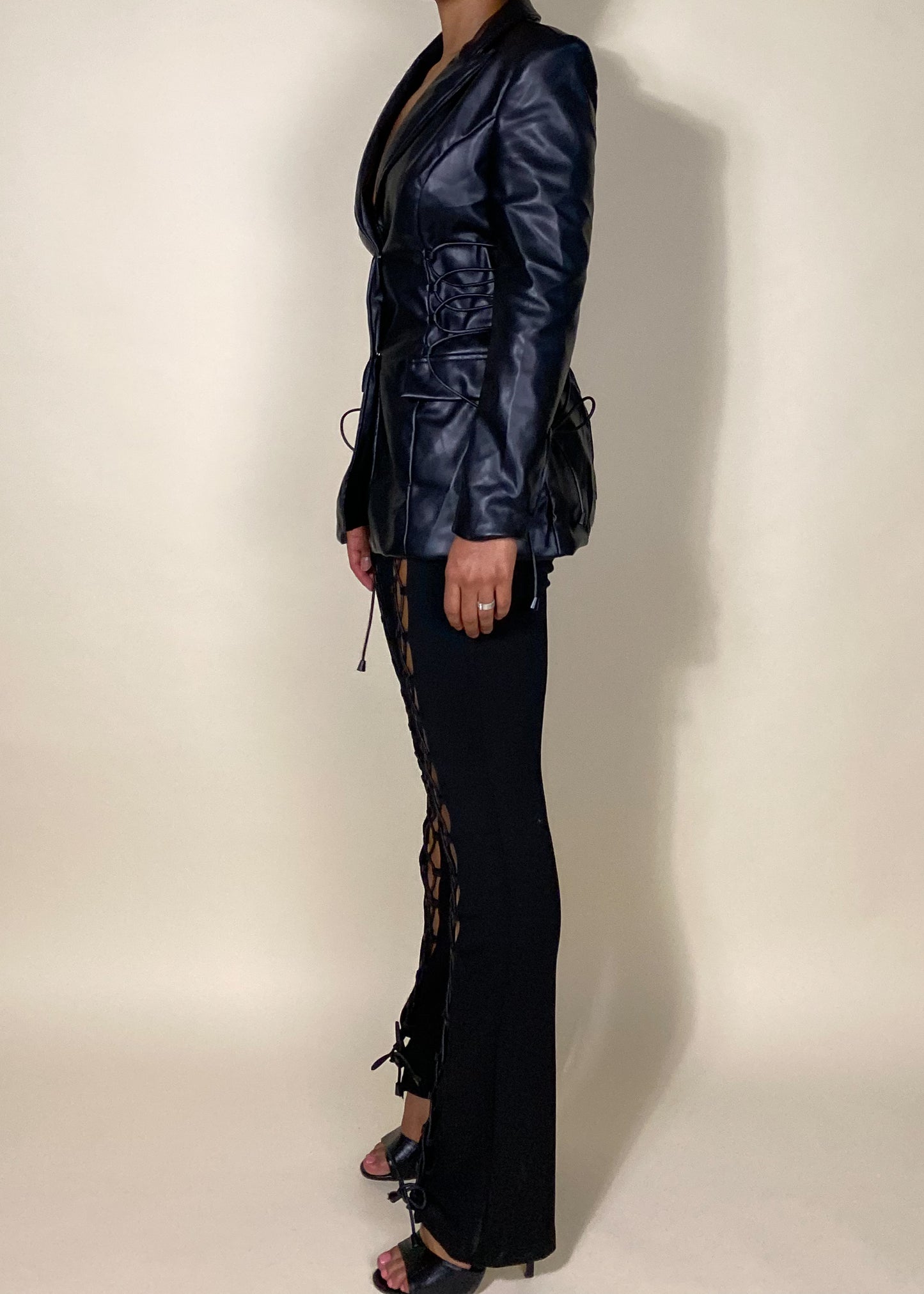 Halle Set