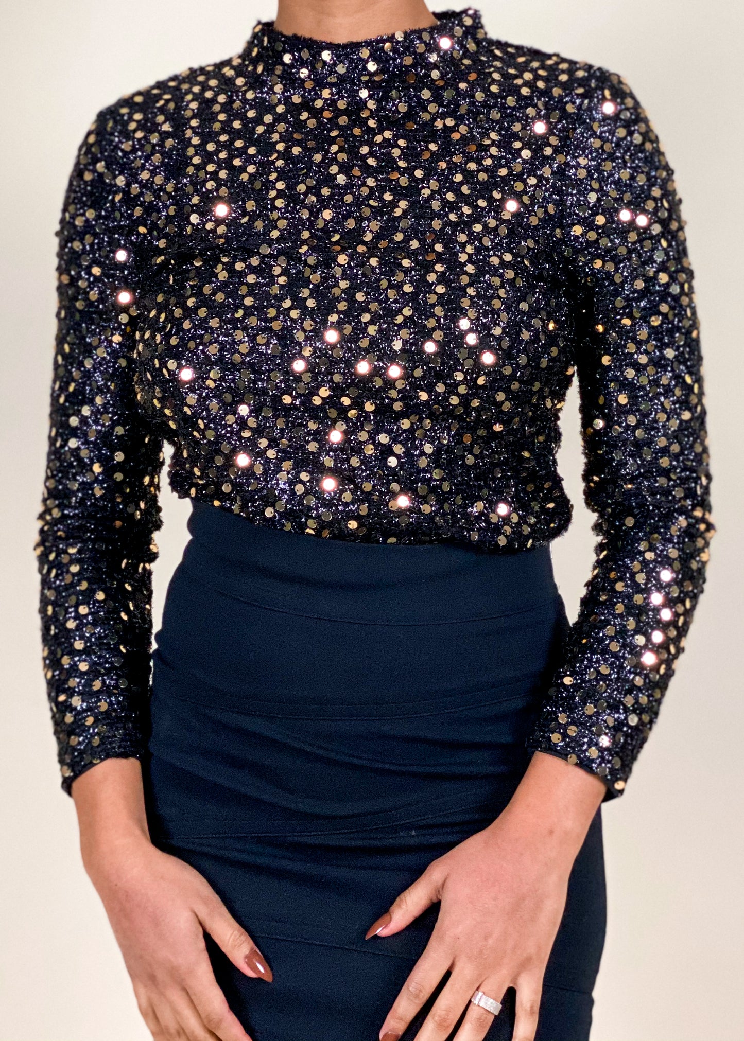 Elegant evening top
Party wear statement blouse
Holiday outfit glam top
Cocktail party sequin blouse
Wedding guest shimmer top
Festive dinner night outfit
High-neck sequin top
Embellished long-sleeve blouse
Sparkly statement fashion piece
Luxury crystal-studded top
Metallic shimmer eveningwear
Fully sequined fitted top
Glamorous chic fashion
Bold statement night-out look
High-fashion party aesthetic
Celebrity-inspired sequins
Red carpet fashion trend
Luxe dazzling fashion