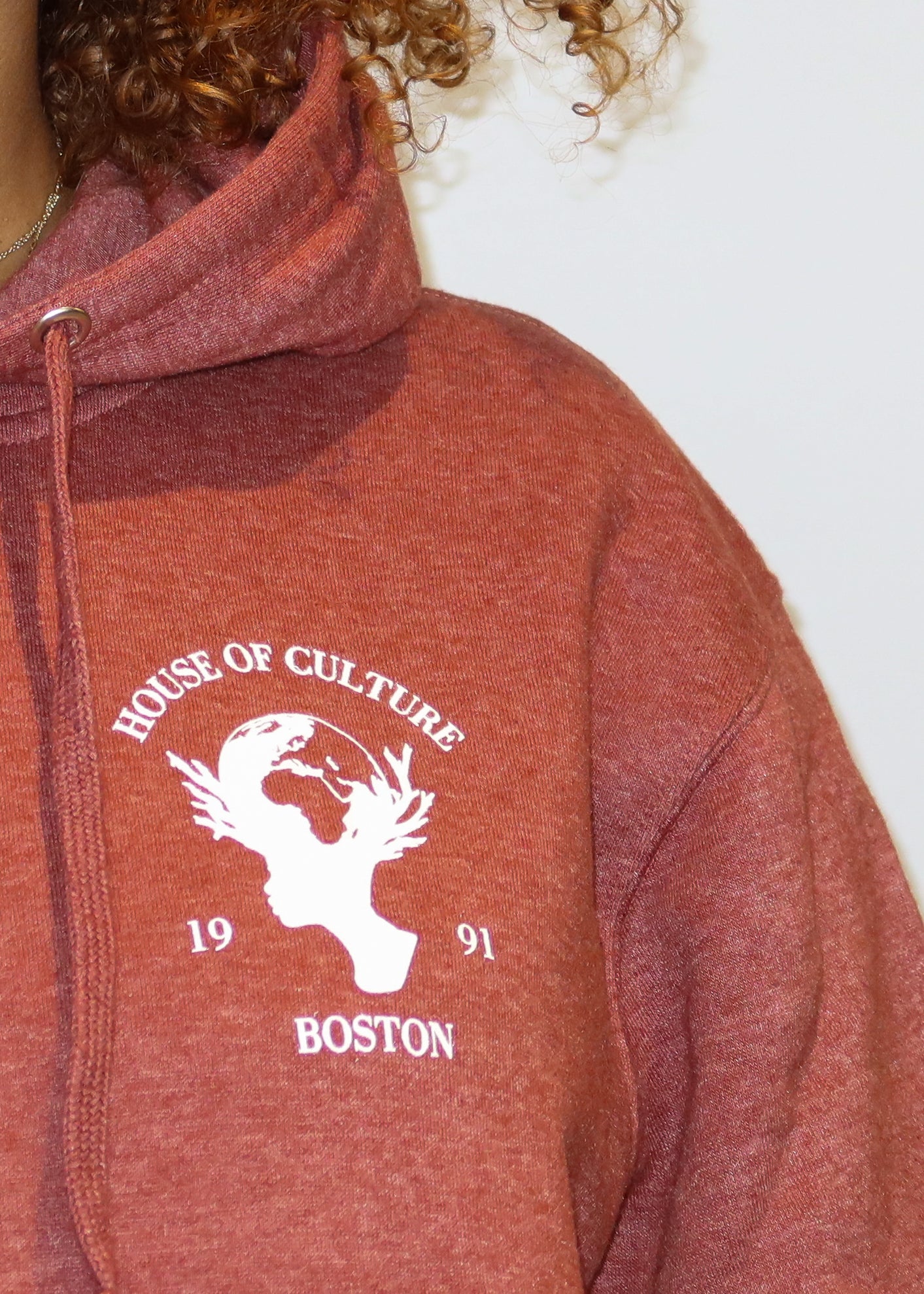 Everyday street-style hoodie
Comfy loungewear with culture
Casual heritage-inspired fashion
Winter-ready cozy hoodie
Streetwear for all seasons
Earth-tone hoodie aesthetic
Statement graphic back hoodie
Minimalist cultural streetwear
Unisex oversized hoodie
Soft fleece-lined hoodie
House of Culture hoodie
Boston streetwear fashion
Urban culture apparel
Vintage-inspired hoodie
Cozy and stylish hoodie