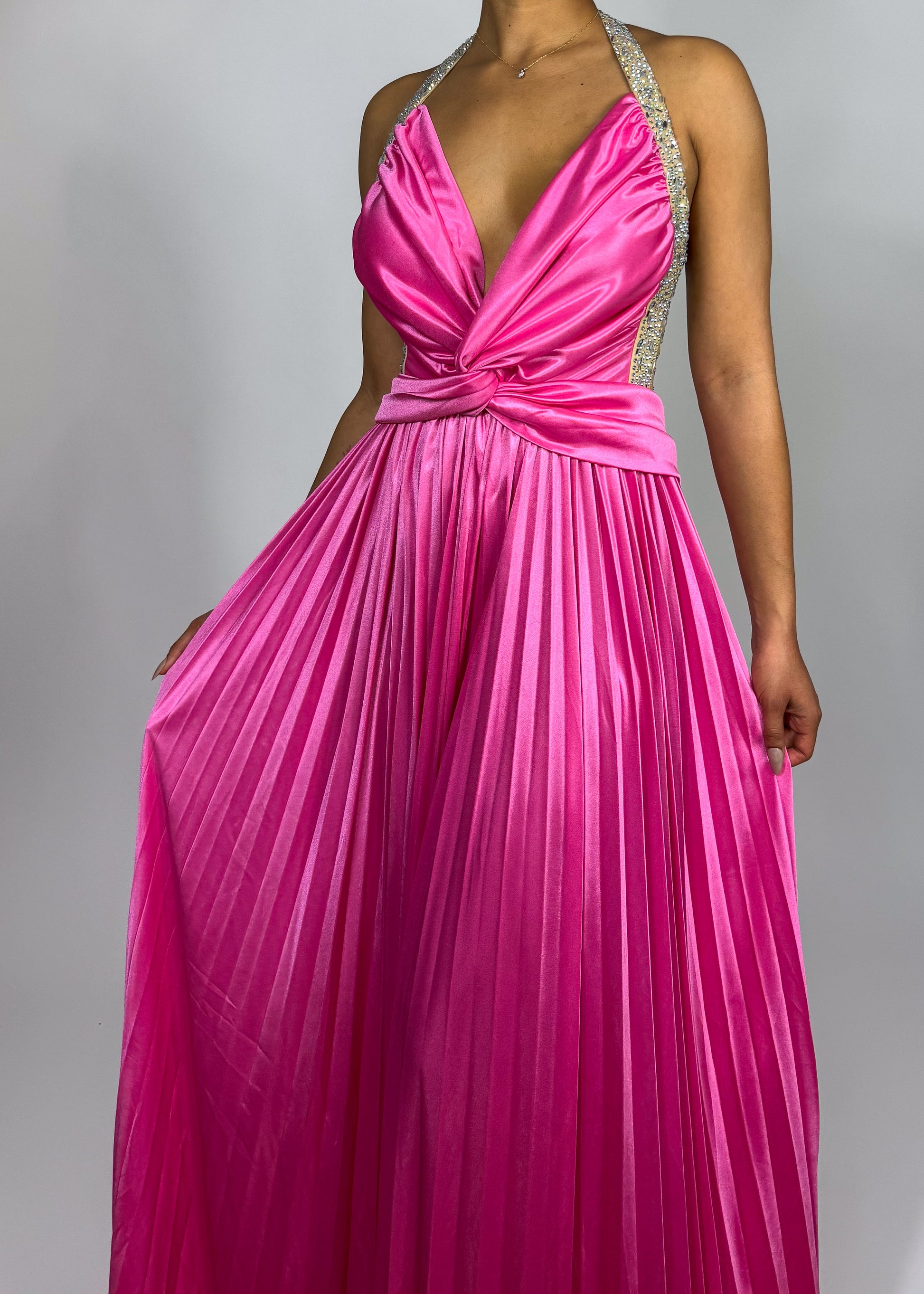 Wedding guest evening dress
Luxury prom night gown
Red carpet celebrity gown
Gala and black-tie event dress
Elegant birthday party dress
Plunging neckline pleated gown
Open back satin formal dress
Flowy A-line silhouette gown
Statement pink maxi dress
Glamorous Hollywood-inspired gown
Hot pink satin evening gown
Deep V-neck halter dress
Flowing pleated formal dress
Elegant draped maxi dress
Shiny silky floor-length gown