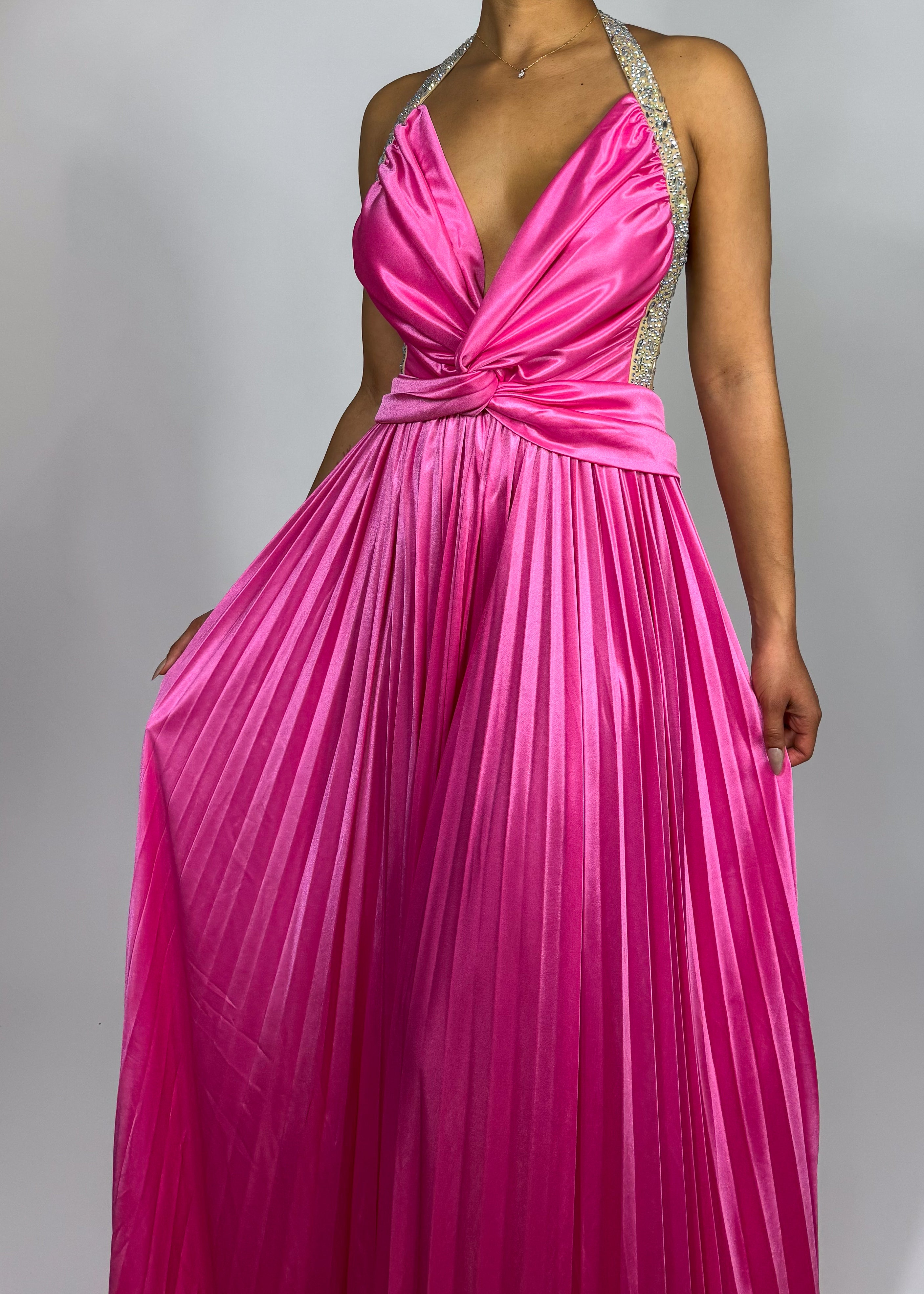 Wedding guest evening dress
Luxury prom night gown
Red carpet celebrity gown
Gala and black-tie event dress
Elegant birthday party dress
Plunging neckline pleated gown
Open back satin formal dress
Flowy A-line silhouette gown
Statement pink maxi dress
Glamorous Hollywood-inspired gown
Hot pink satin evening gown
Deep V-neck halter dress
Flowing pleated formal dress
Elegant draped maxi dress
Shiny silky floor-length gown