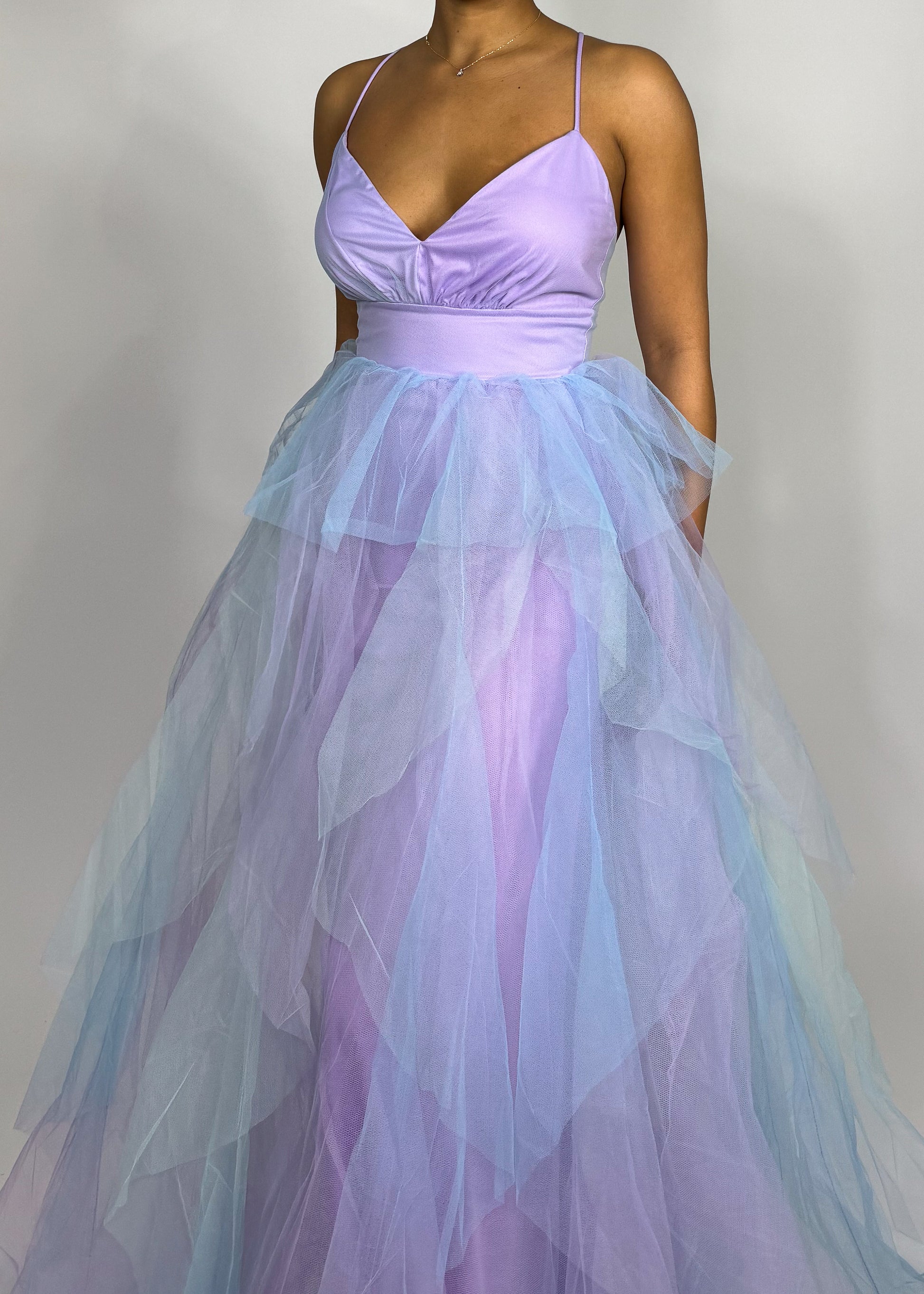 Prom dress
Fairy core aesthetic dress
Bridesmaid gown
Formal gala dress
Wedding guest maxi dress Spring formal dress
Summer wedding guest gown
Fall gala evening dress
Winter wonderland outfit
Spaghetti strap ball gown
Flowing layered tulle dress
Dreamy pastel ombre dress
Elegant V-neck gown
Whimsical princess dress
Fairy tale ball gown
Ethereal tulle dress
Ombre layered gown
Princess-style evening dress
Romantic pastel maxi dress