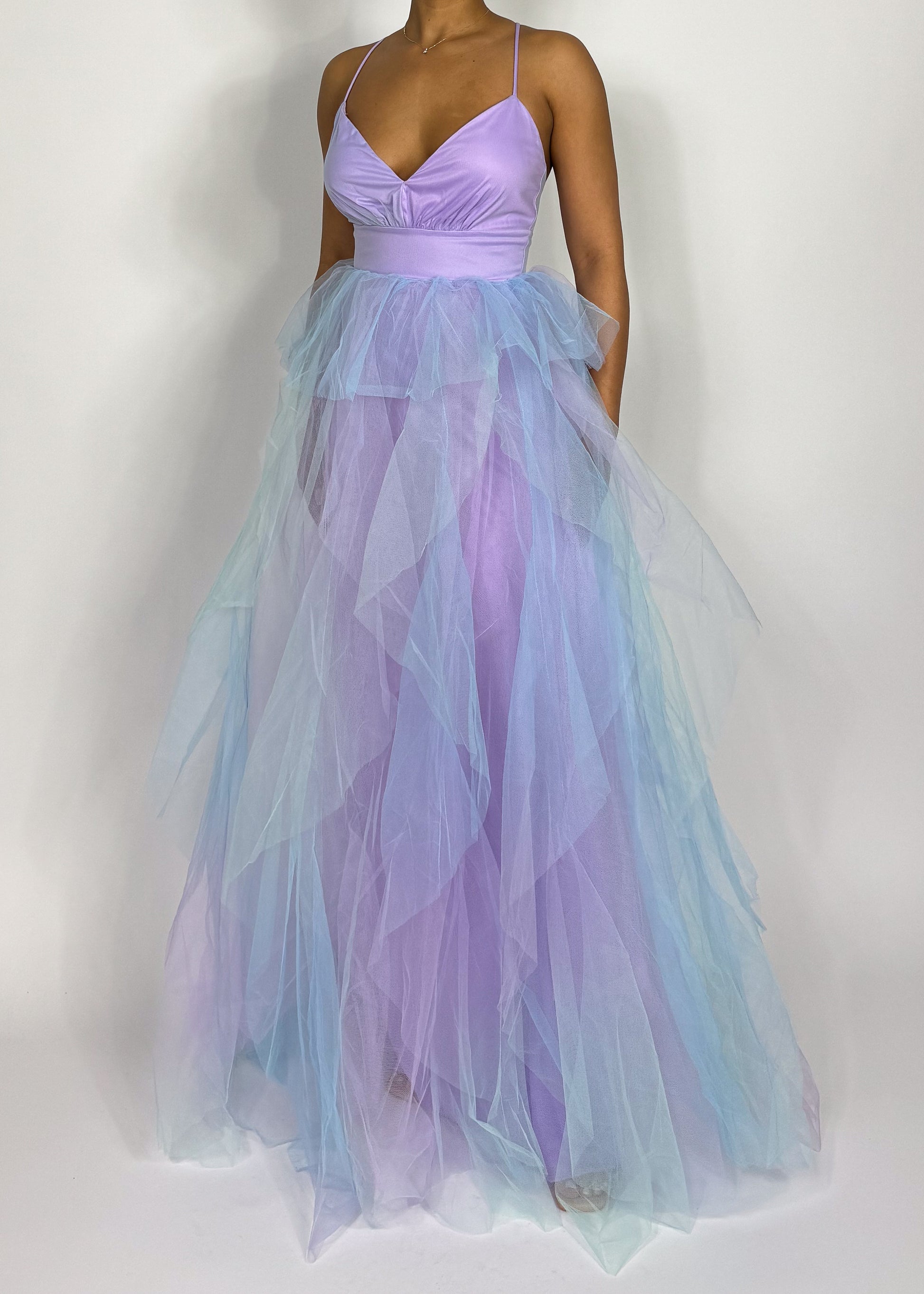 Prom dress
Fairy core aesthetic dress
Bridesmaid gown
Formal gala dress
Wedding guest maxi dress Spring formal dress
Summer wedding guest gown
Fall gala evening dress
Winter wonderland outfit
Spaghetti strap ball gown
Flowing layered tulle dress
Dreamy pastel ombre dress
Elegant V-neck gown
Whimsical princess dress
Fairy tale ball gown
Ethereal tulle dress
Ombre layered gown
Princess-style evening dress
Romantic pastel maxi dress