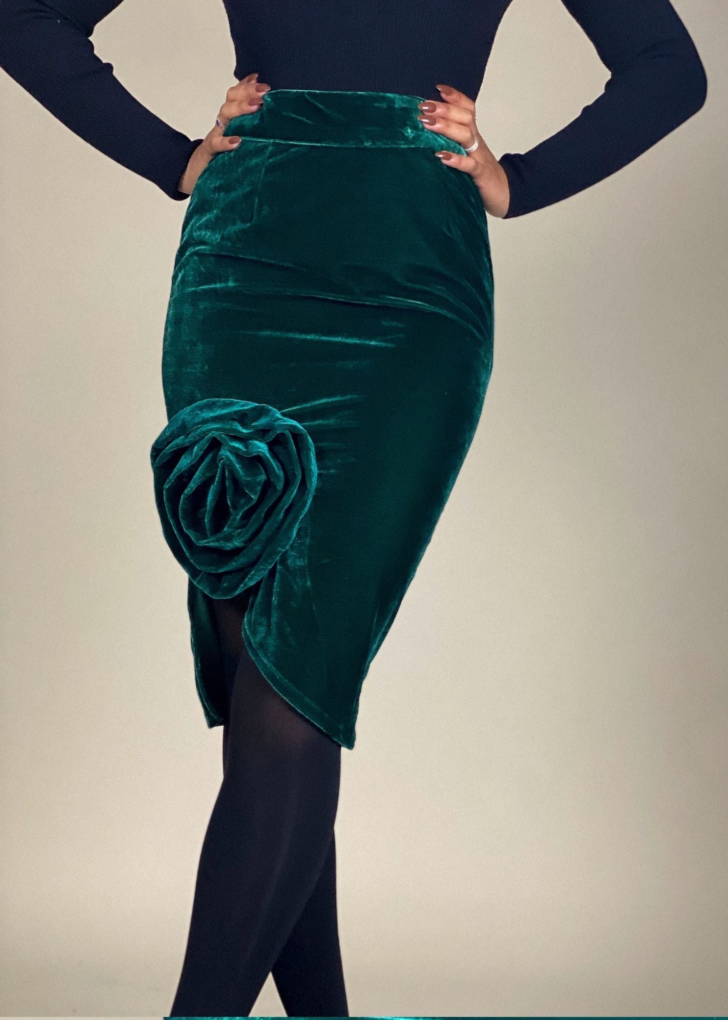 Rose Velvet Skirt+