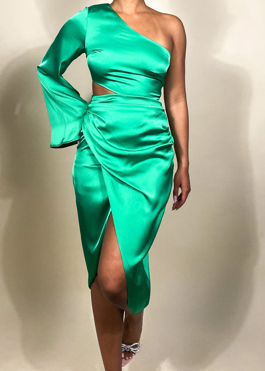 Wedding guest outfit
Cocktail party dress
Summer wedding fashion
Birthday outfit inspiration
Elegant dinner date dress
One-sleeve formal dress
Luxurious satin drape dress
Cut-out bodycon midi
Wrap-style satin dress
Trendy asymmetric gown
Emerald green satin dress
One-shoulder satin midi dress
Asymmetrical evening gown
High-slit party dress
Chic draped satin dress